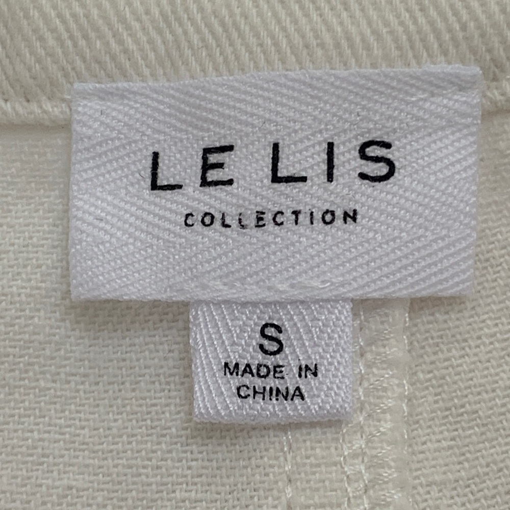 Le Liz Boutique Crochet Front White Denim Shorts NEW! - Picture 12 of 12